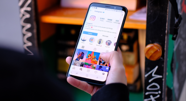 How to Watch IG Stories